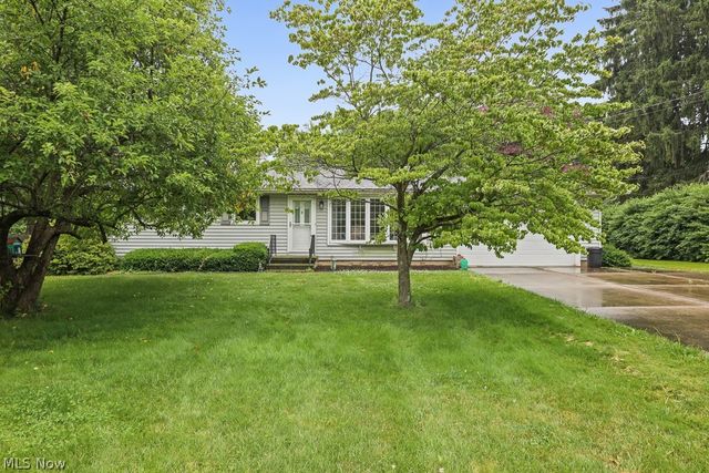 5260 Huckleberry Street NW, North Canton, OH 44720