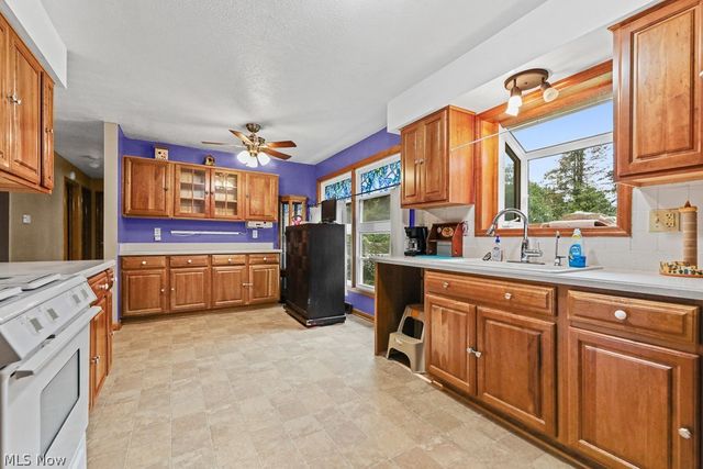 5260 Huckleberry Street NW, North Canton, OH 44720