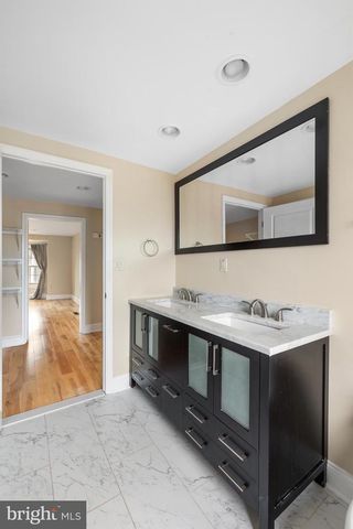 309 E GIRARD AVE, Philadelphia, PA 19125