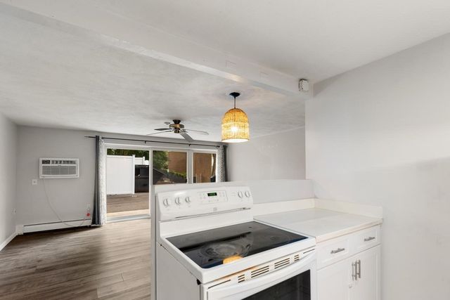 31 Jones Ter 6, Stoughton, MA 02072