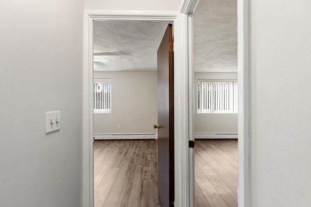 31 Jones Ter 6, Stoughton, MA 02072