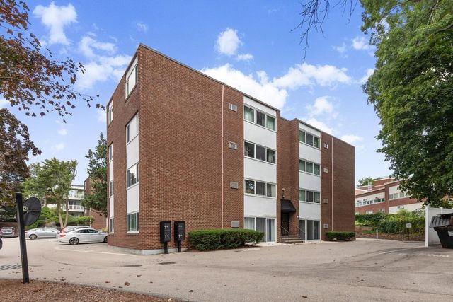 31 Jones Ter 6, Stoughton, MA 02072