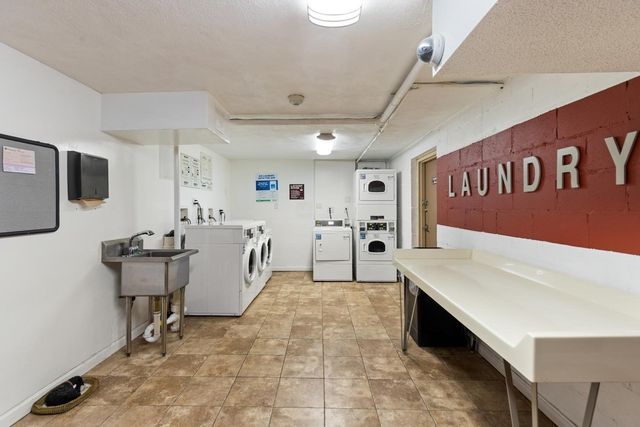 31 Jones Ter 6, Stoughton, MA 02072
