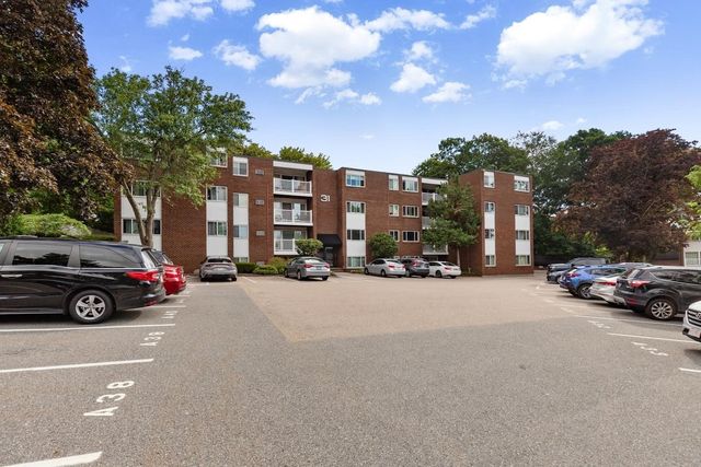 31 Jones Ter 6, Stoughton, MA 02072