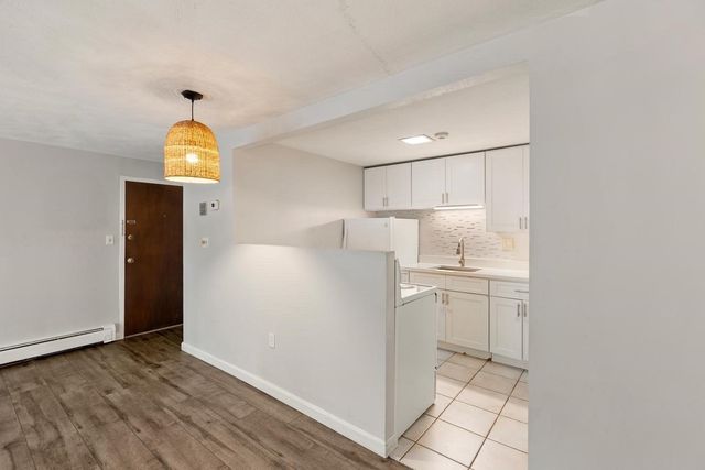 31 Jones Ter 6, Stoughton, MA 02072