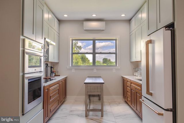 14558 CHAPEL LN, Leesburg, VA 20176