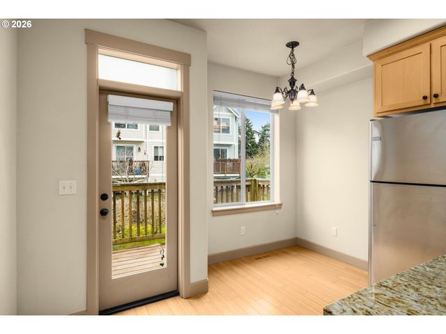 1912 Ne 48TH Way, Hillsboro, OR 97124