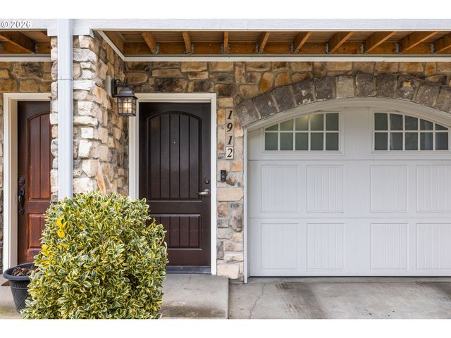 1912 Ne 48TH Way, Hillsboro, OR 97124