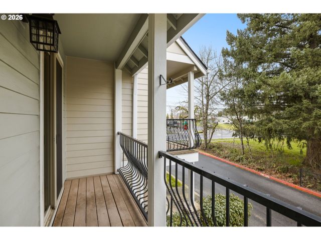 1912 Ne 48TH Way, Hillsboro, OR 97124