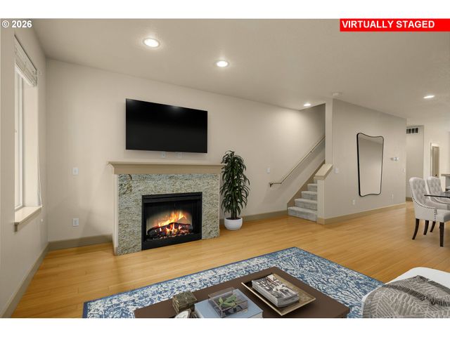 1912 Ne 48TH Way, Hillsboro, OR 97124