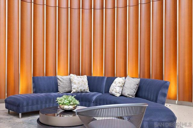 888 W E St 805, San Diego, CA 92101