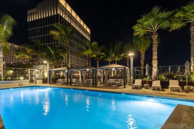 888 W E St 805, San Diego, CA 92101