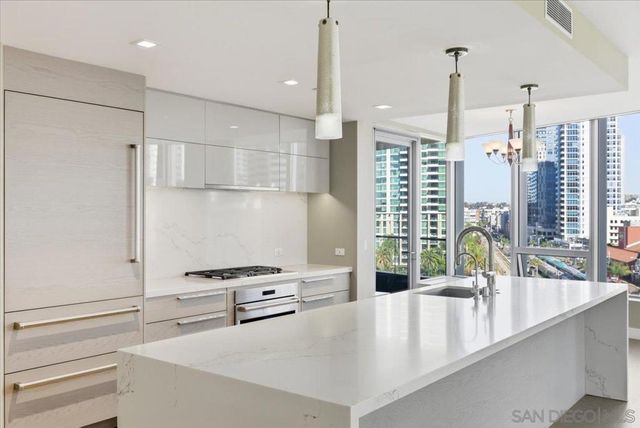 888 W E St 805, San Diego, CA 92101