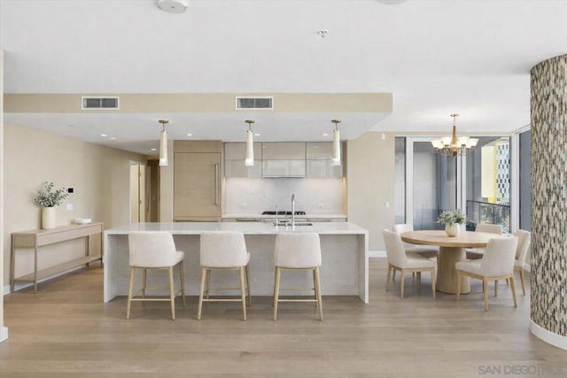 888 W E St 805, San Diego, CA 92101