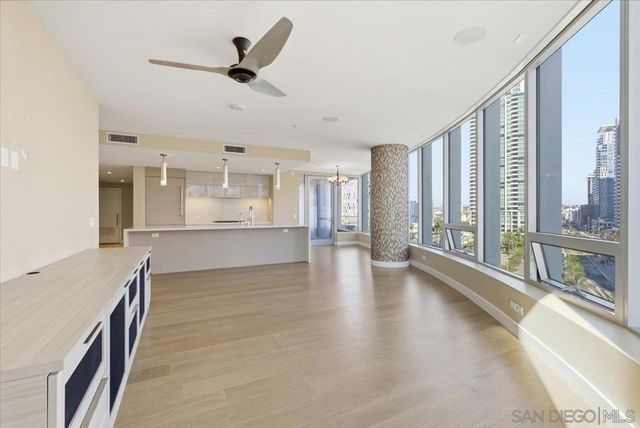 888 W E St 805, San Diego, CA 92101