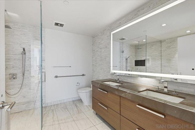 888 W E St 805, San Diego, CA 92101