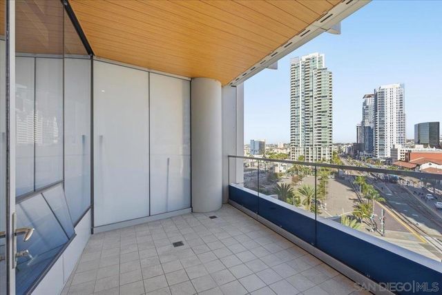 888 W E St 805, San Diego, CA 92101