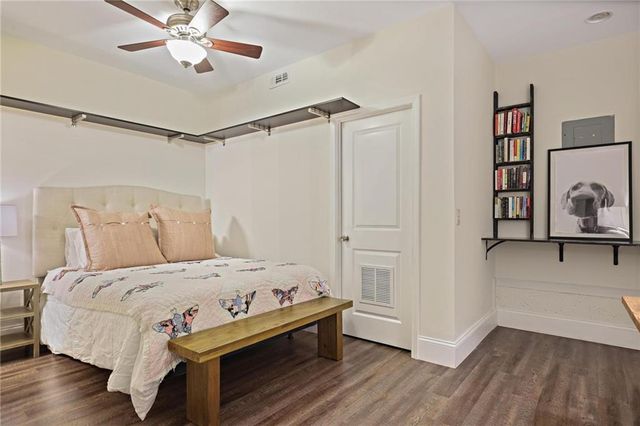 1655 Barfield NW Run, Atlanta, GA 30318