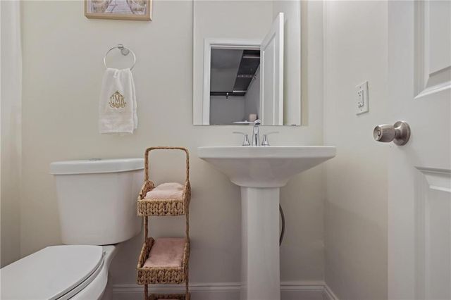 1655 Barfield NW Run, Atlanta, GA 30318