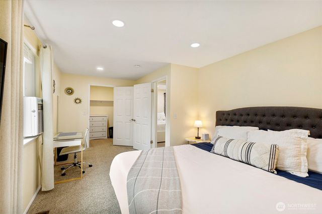 2505 -2507 N Wycoff Avenue, Bremerton, WA 98312