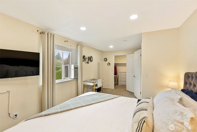 2505 -2507 N Wycoff Avenue, Bremerton, WA 98312