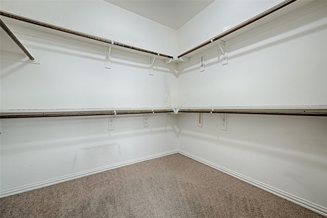 1216 Realoaks Drive, Fort Worth, TX 76131