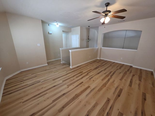 1216 Realoaks Drive, Fort Worth, TX 76131