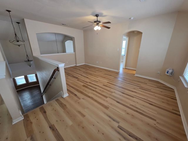 1216 Realoaks Drive, Fort Worth, TX 76131