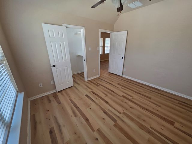 1216 Realoaks Drive, Fort Worth, TX 76131