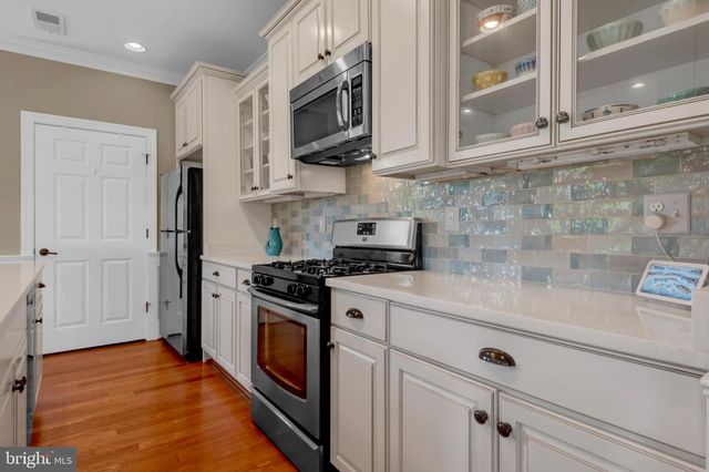 126 CLAIBORNE ST, Chester, MD 21619