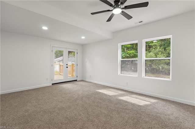 9509 Line Fence RD, Hayes, VA 23072