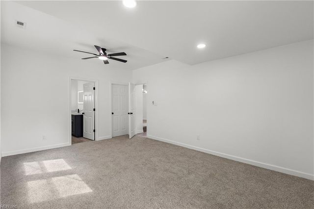 9509 Line Fence RD, Hayes, VA 23072