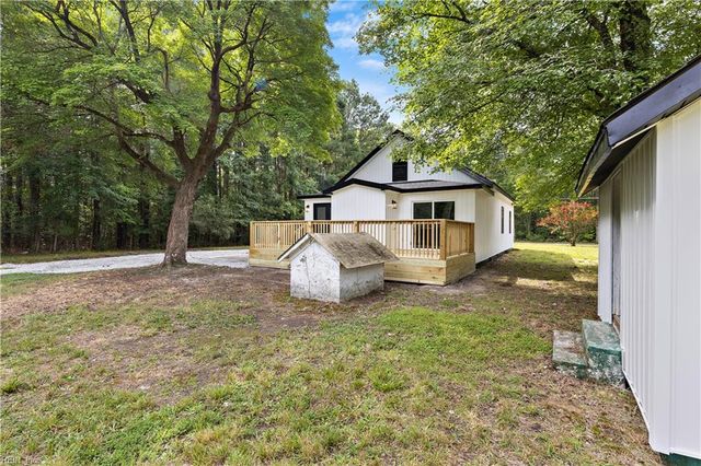 9509 Line Fence RD, Hayes, VA 23072