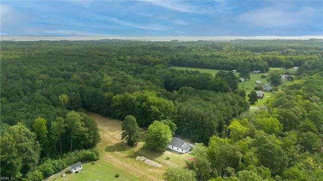 9509 Line Fence RD, Hayes, VA 23072