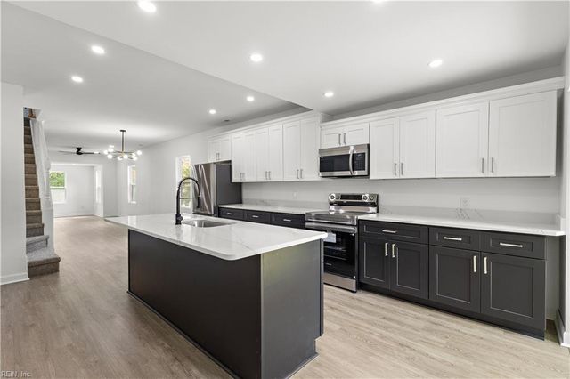 9509 Line Fence RD, Hayes, VA 23072