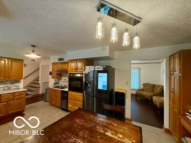 888 Briarwood Drive, Greenwood, IN 46142