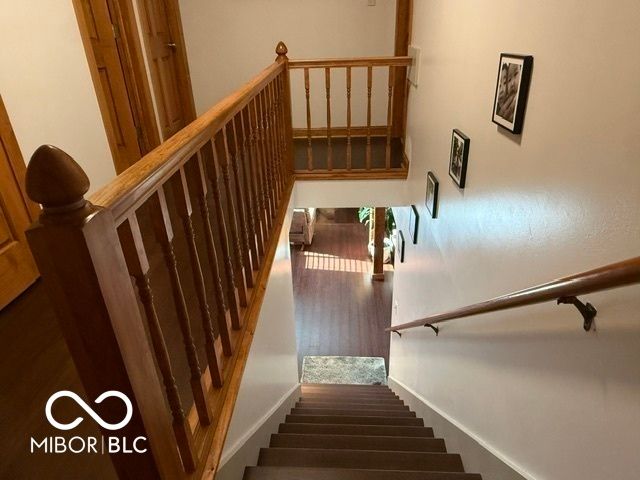 888 Briarwood Drive, Greenwood, IN 46142