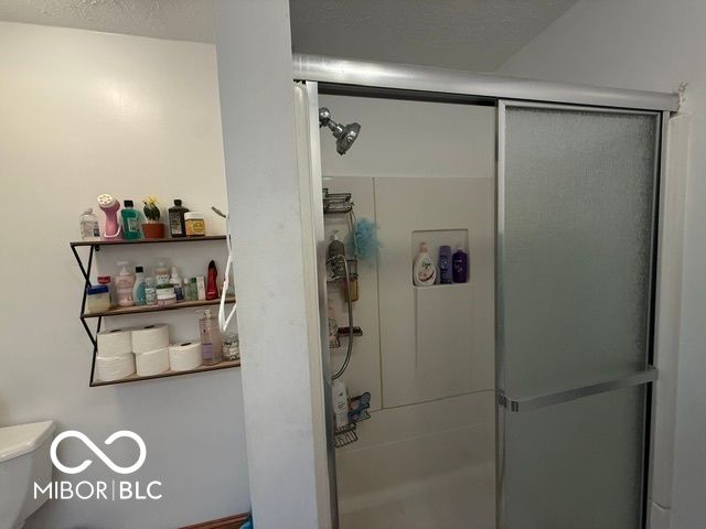 888 Briarwood Drive, Greenwood, IN 46142