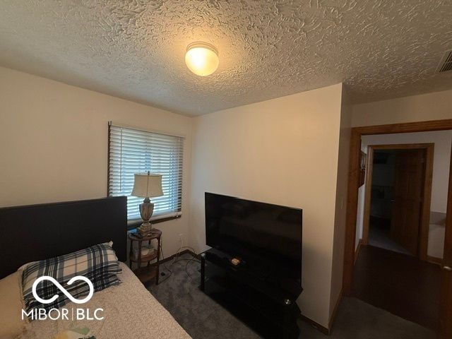 888 Briarwood Drive, Greenwood, IN 46142