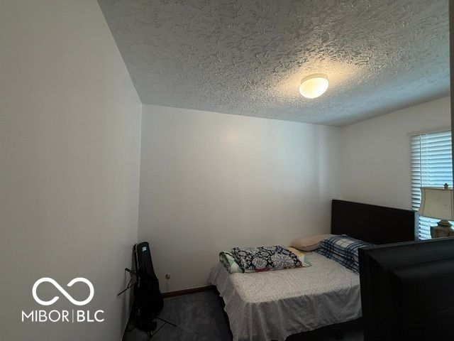 888 Briarwood Drive, Greenwood, IN 46142