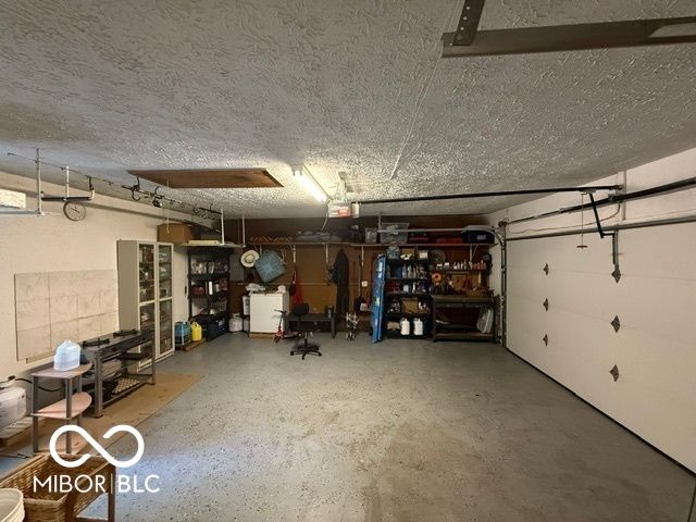 888 Briarwood Drive, Greenwood, IN 46142