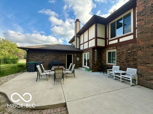 888 Briarwood Drive, Greenwood, IN 46142