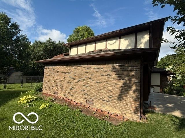 888 Briarwood Drive, Greenwood, IN 46142