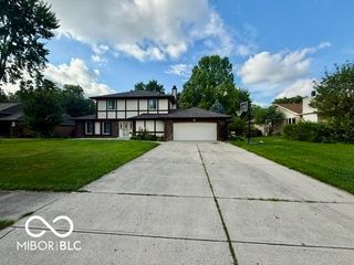 888 Briarwood Drive, Greenwood, IN 46142