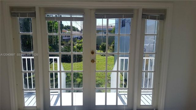 7900 SW 22nd St, Miami, FL 33155