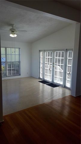 7900 SW 22nd St, Miami, FL 33155