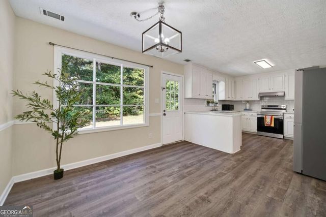 2275 Huntington Drive, Loganville, GA 30052