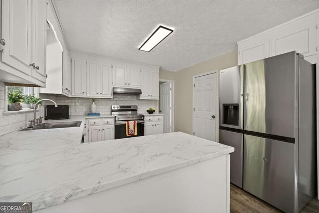 2275 Huntington Drive, Loganville, GA 30052