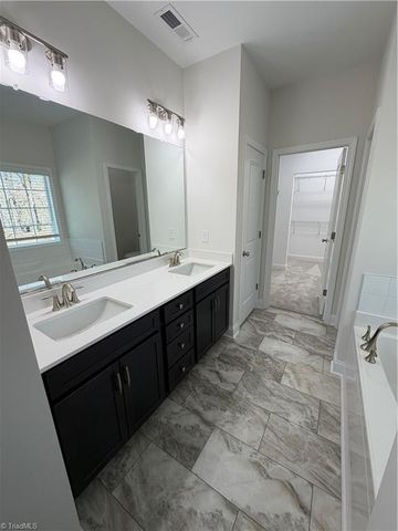 106 Kyndall Run Drive 42, Lexington, NC 27295