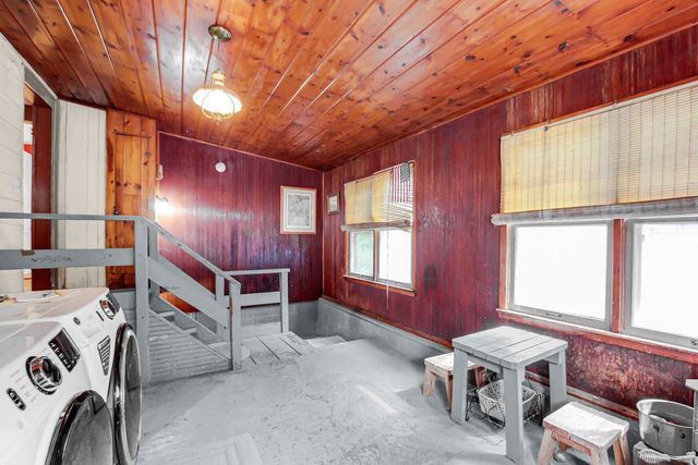 2201 Thornton Lansing Road, Lansing, IL 60438